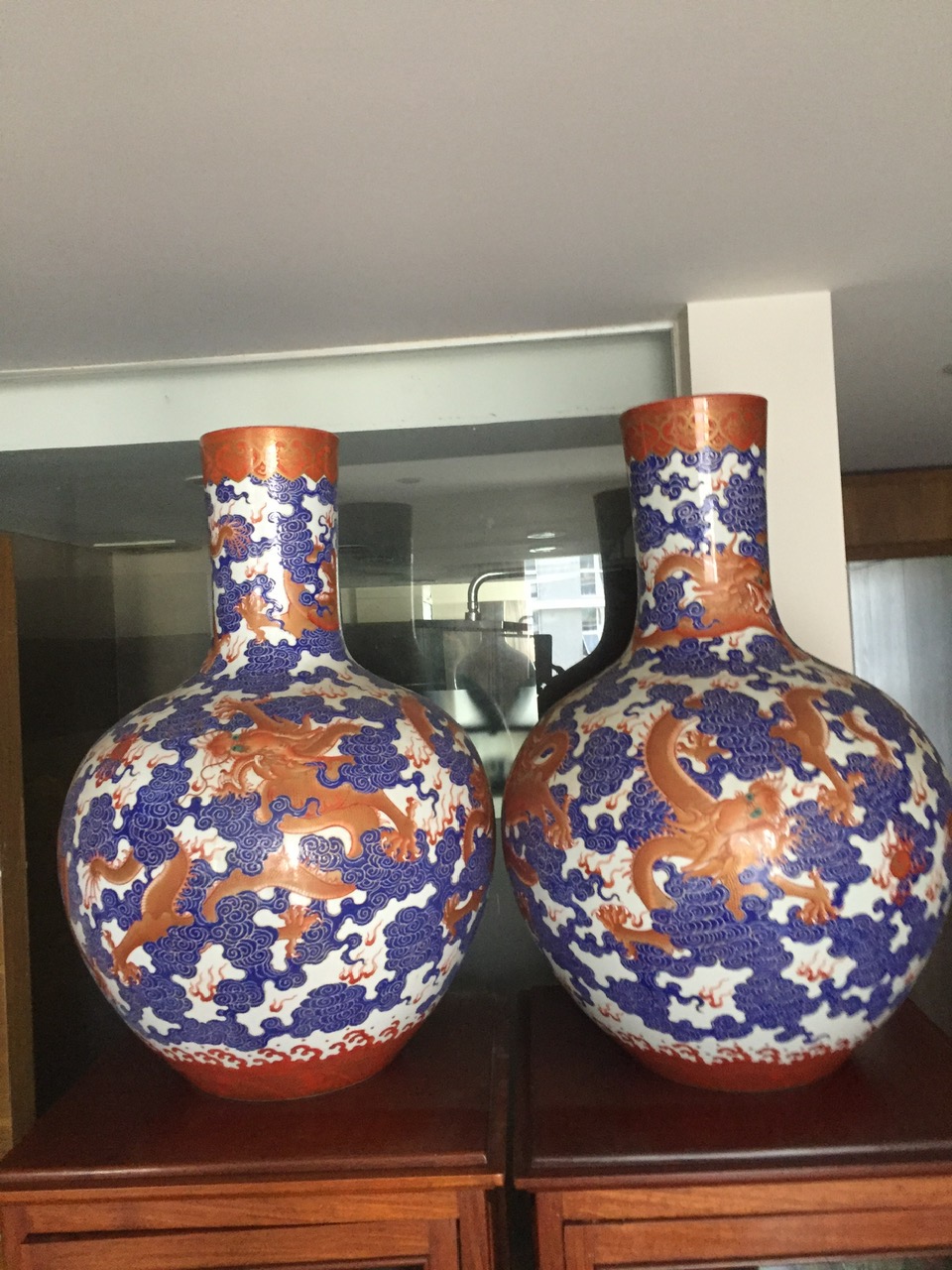 BST3. Bộ sưu tập về đồ sứ ký kiểu